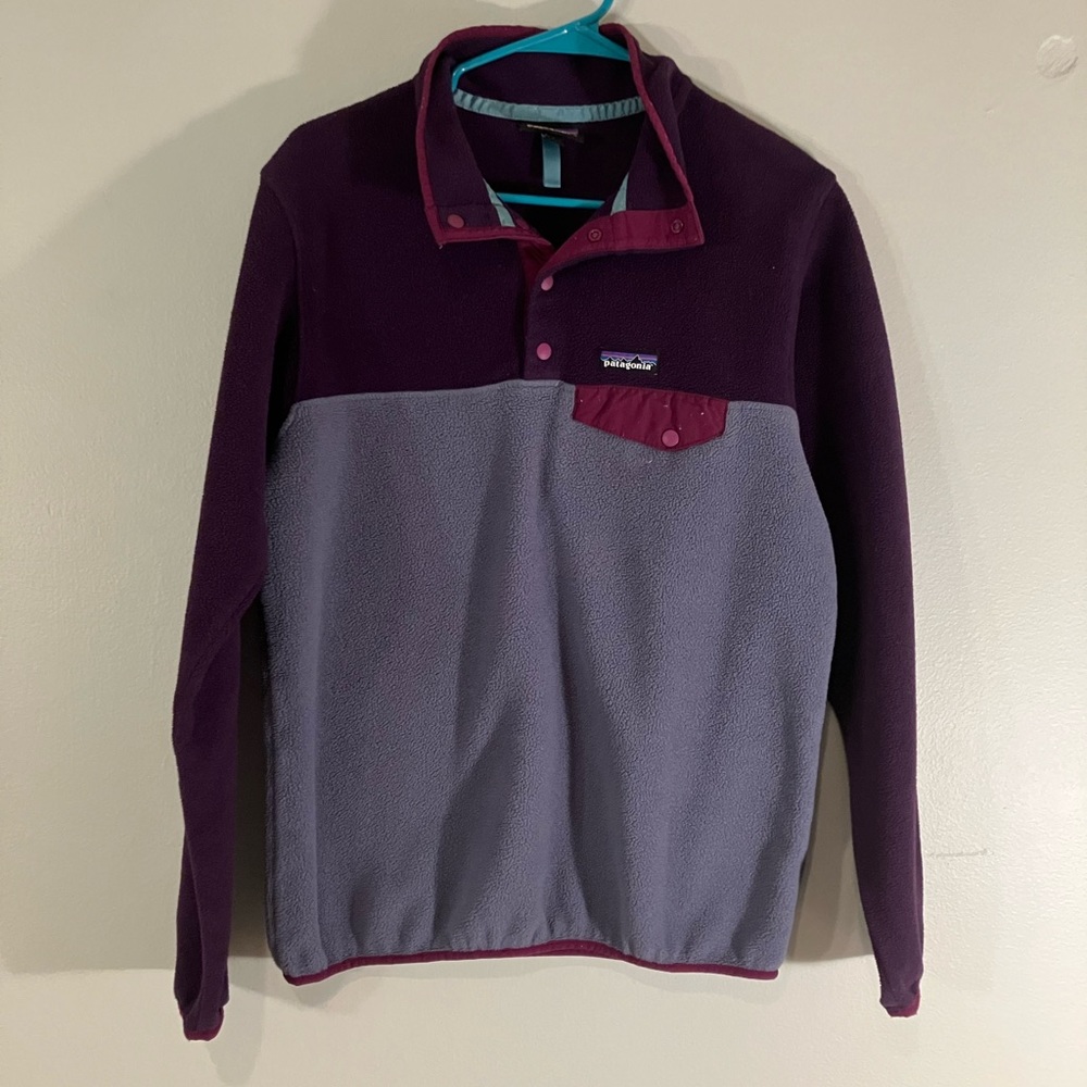 Patagonia Fleece size Small purple